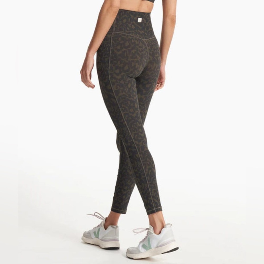Vuori Leopard Print Leggings